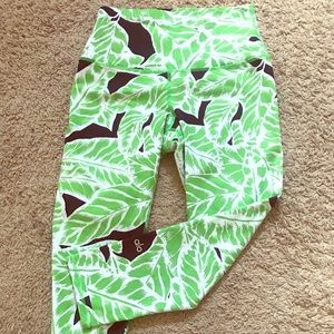 Alo yoga s palm springs green leaf capri leggings